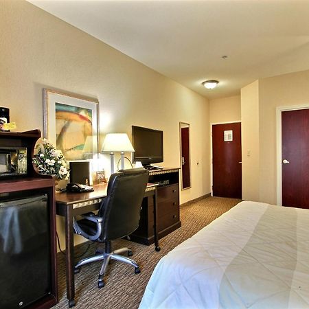 Magnolia Inn And Suites Pooler Exterior photo